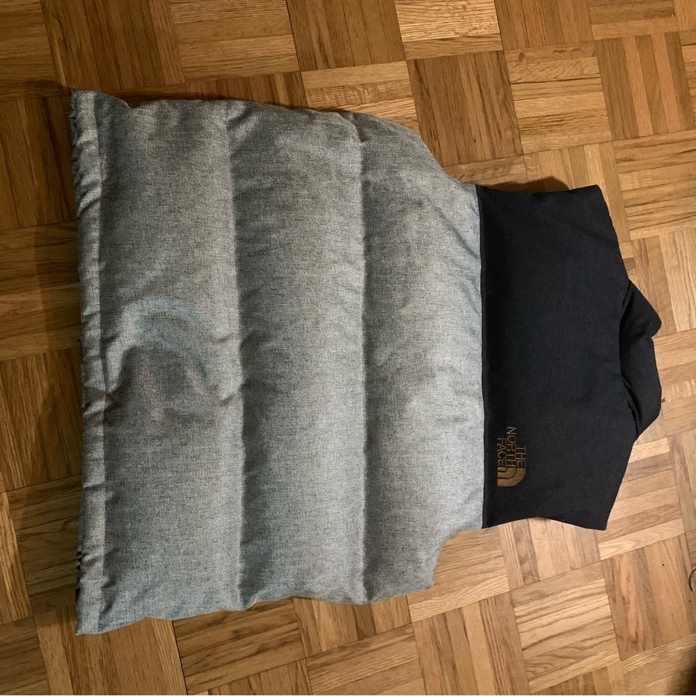 The North Face Men's Two-Tone Puffer Vest - Picture 2 of 3
